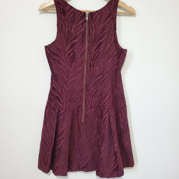 Free People Chenille Zebra Print Dress Size 0 Burgundy Red Drop Waist - Picture 3 of 8
